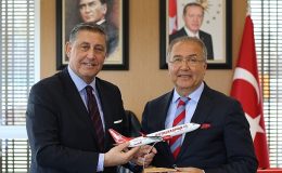 Corendon Turizm Grubu Kurucu Ortağı Yıldıray Karaer, Türkiye Tenis Federasyonu Başkanı Cengiz Durmuş’u ziyaret etti