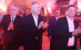 31 Mart Mahalli İdareler Seçimlerine ilişkin değerlendirmelerde bulunan İnegöl Belediye Başkanı Alper Taban, “Önümüzde güzel bir 5 yılımız var. Hizmet seferberliğimizi sürdüreceğiz” dedi.