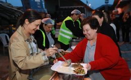 Hep Birlikte Zorluklarla Mücadele Ettik