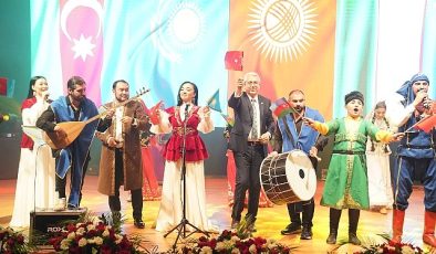 Ege Üniversitesi AKM’de Uluslararası Turan Film Festivali Ödül Töreni düzenlendi