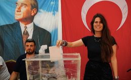 Çeşme Belediye Başkanı Lal Denizli, “Çeşme’yi bir adım ileriye götürecek her projeyi destekleyeceğiz” dedi